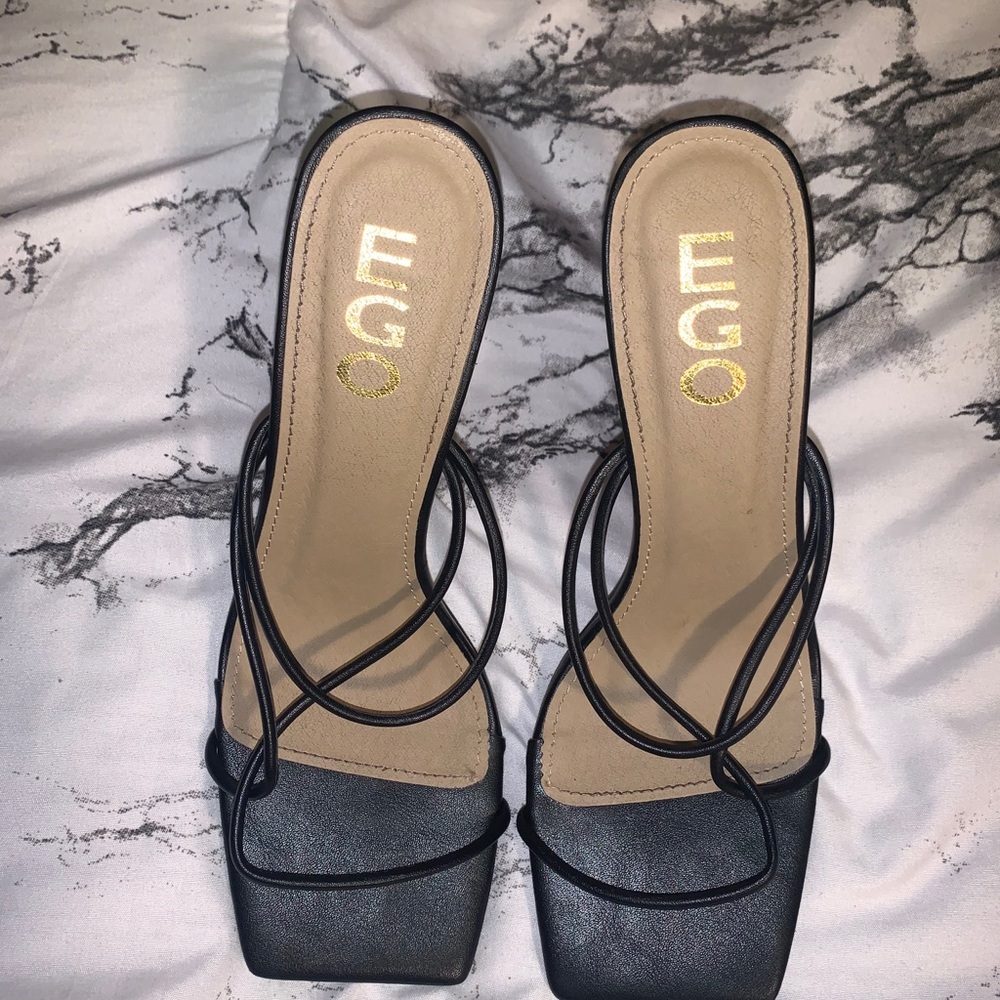 WORN ONCE Black strappy sandal heels
